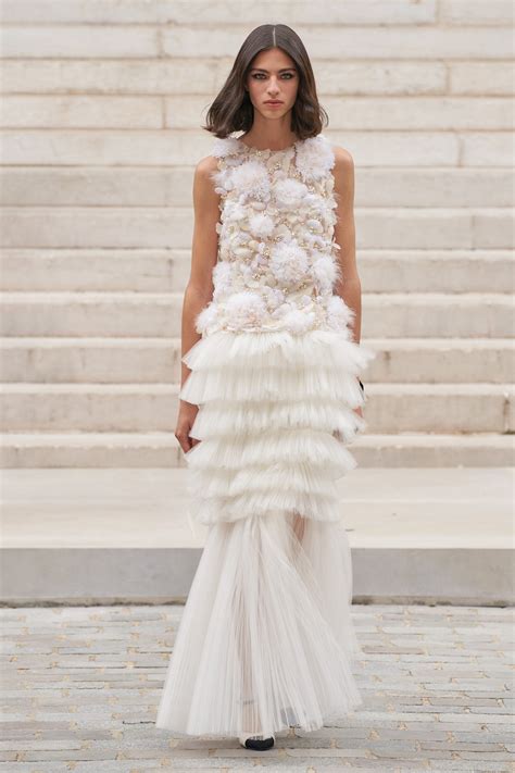 collezione chanel abiti|Chanel Haute Couture: i 10 look più magici dalla sfilata autunno .